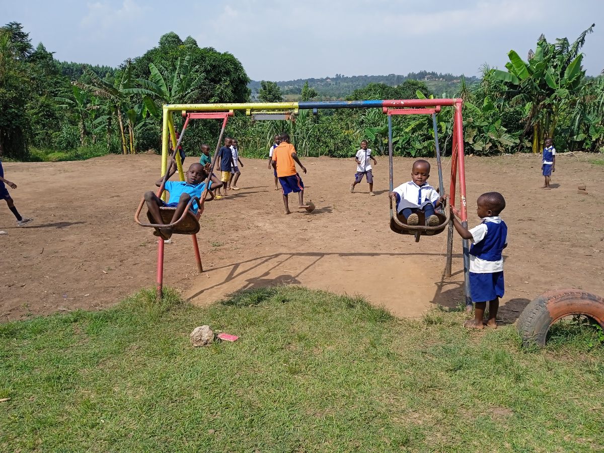 Robert Kirabira - Photo 2